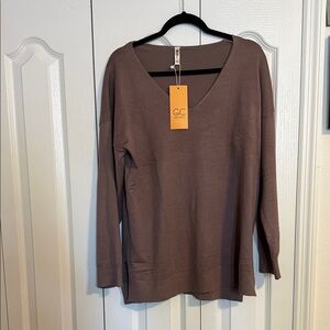GC Women's V-Neck Long Sleeve Sweater - Chocolate Brown